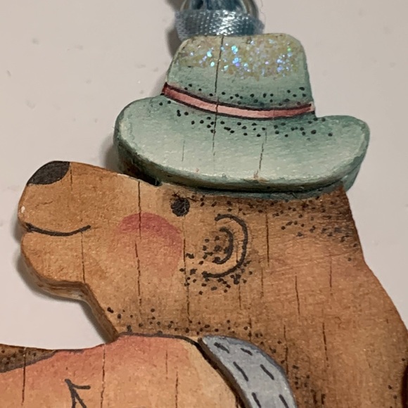 Alaska bear with fish wood ornament Mary Harper - Picture 3 of 16